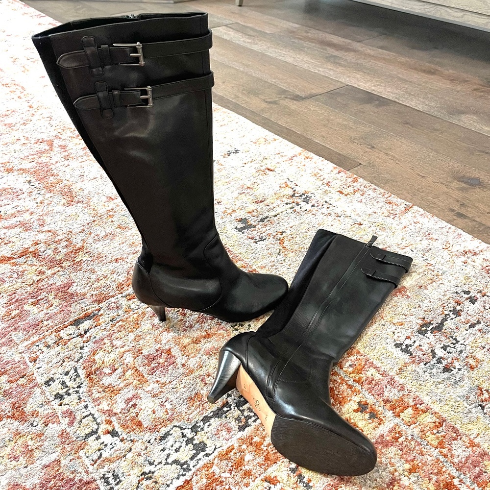Gorgeoue Cole Haan knee high boots